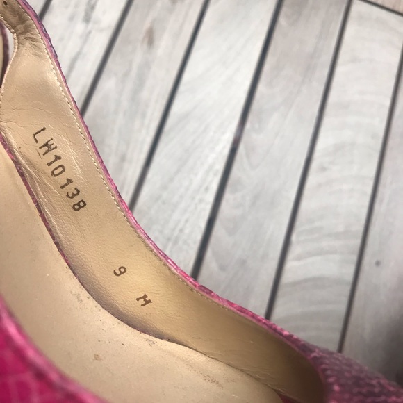 STUART WEITZMAN Veyvey Snakeskin Platform Heels - Picture 7 of 7